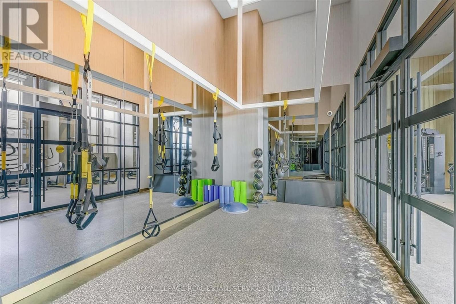 State-Of-The-Art Fitness Centre - 603 - 395 Dundas Street W, Oakville, ON - Indoor Photo Showing Other Room