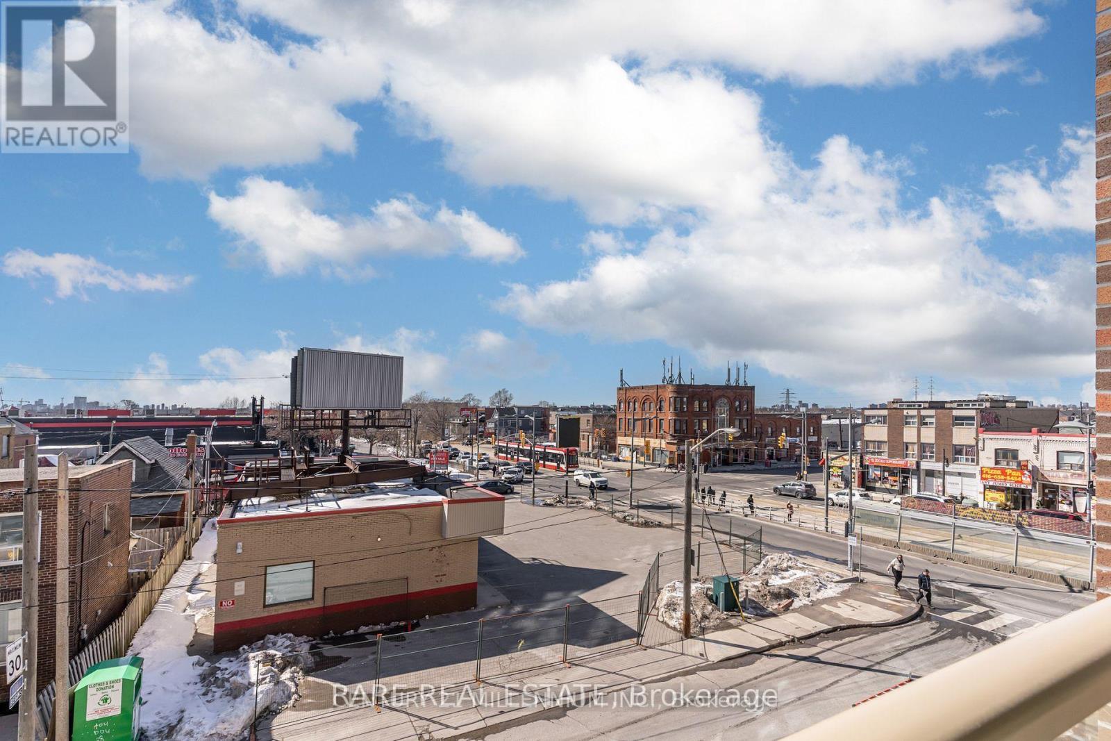 312 - 1787 St. Clair Avenue W, Toronto, ON - Outdoor With View