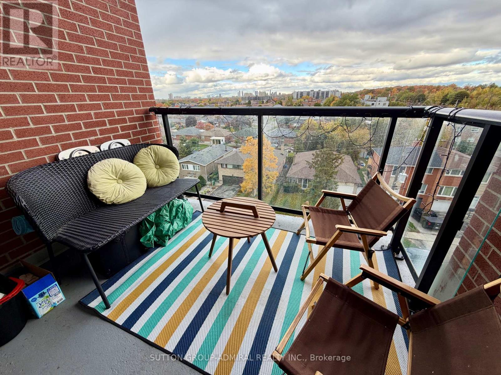 610 - 3100 Keele Street, Toronto, ON - Outdoor