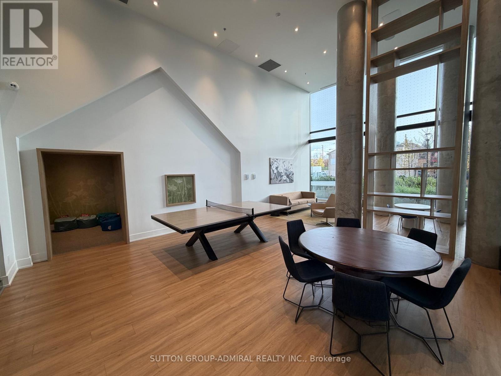 610 - 3100 Keele Street, Toronto, ON - Indoor