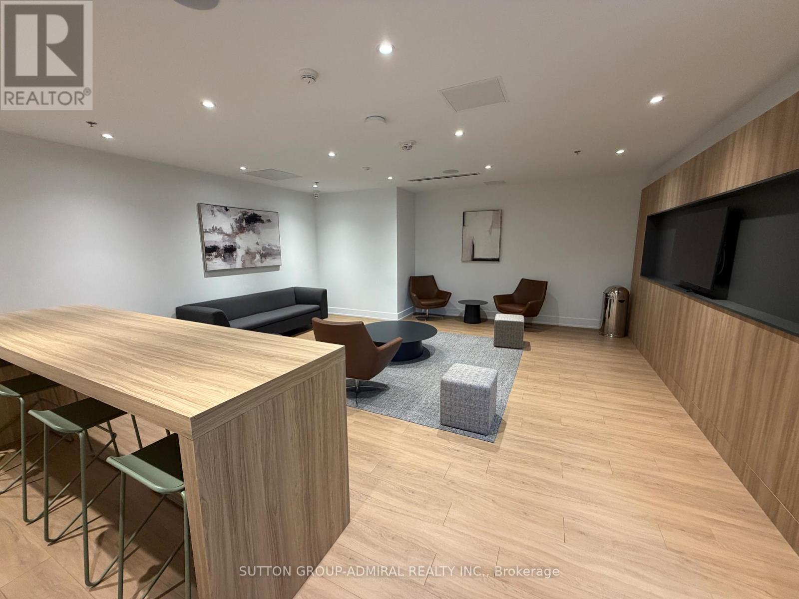 610 - 3100 Keele Street, Toronto, ON - Indoor Photo Showing Other Room