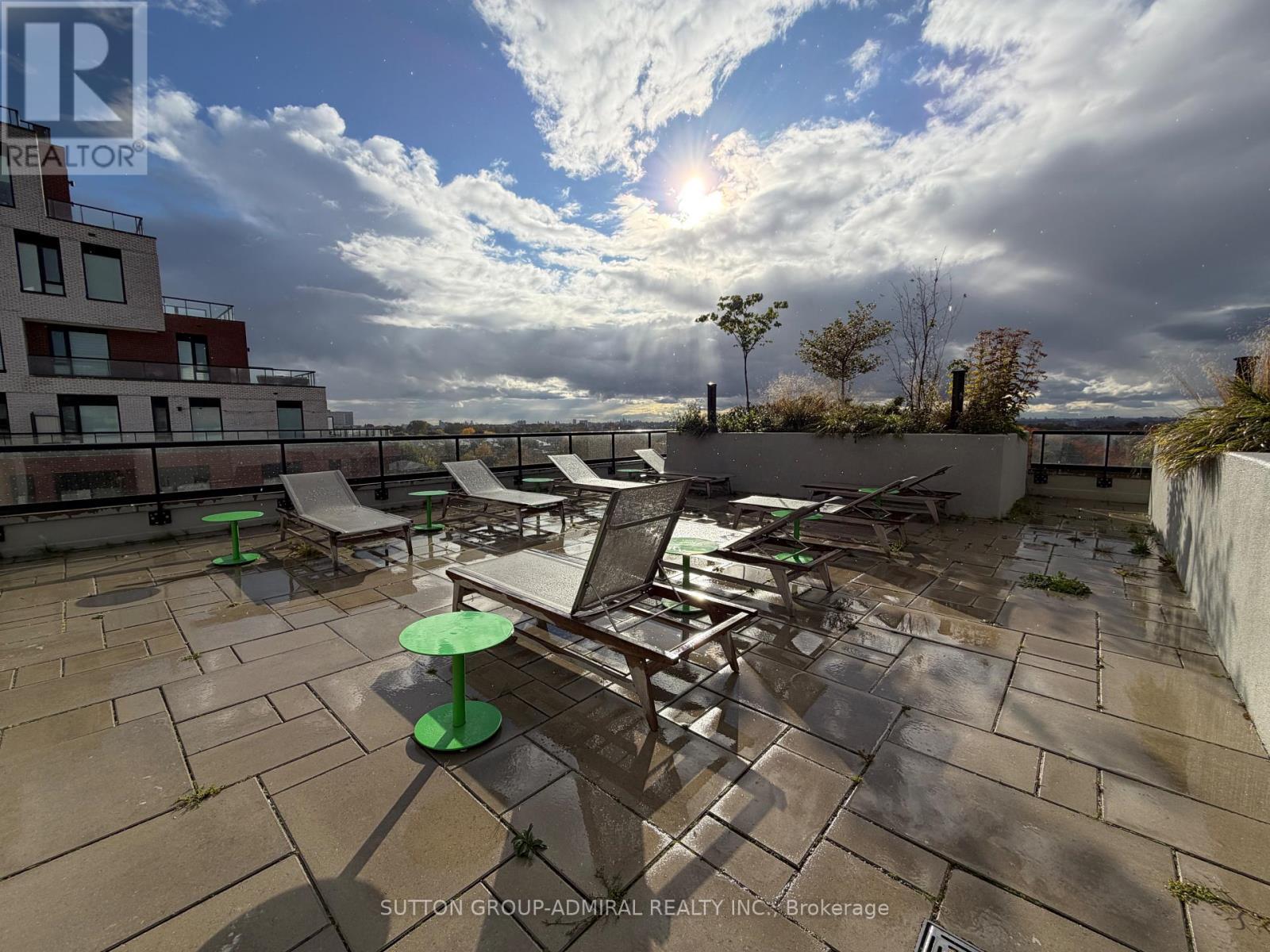 610 - 3100 Keele Street, Toronto, ON - Outdoor