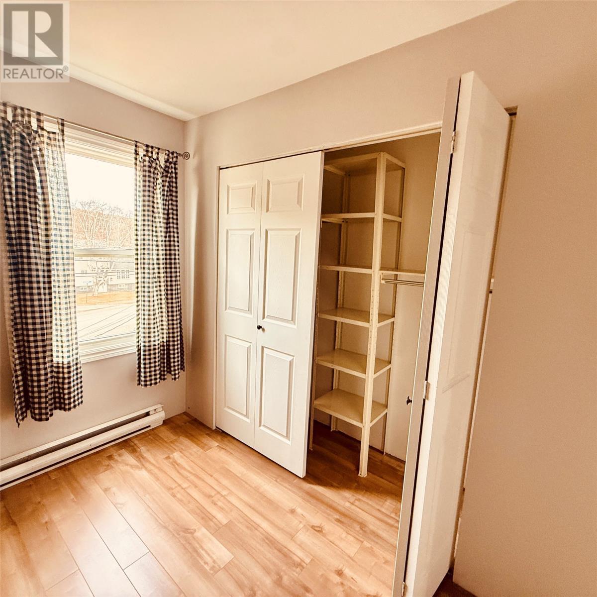 102 Main Street, Springdale, NL - Indoor Photo Showing Other Room