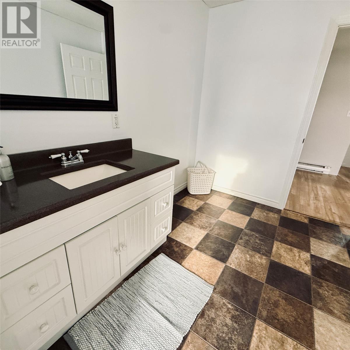 102 Main Street, Springdale, NL - Indoor Photo Showing Bathroom