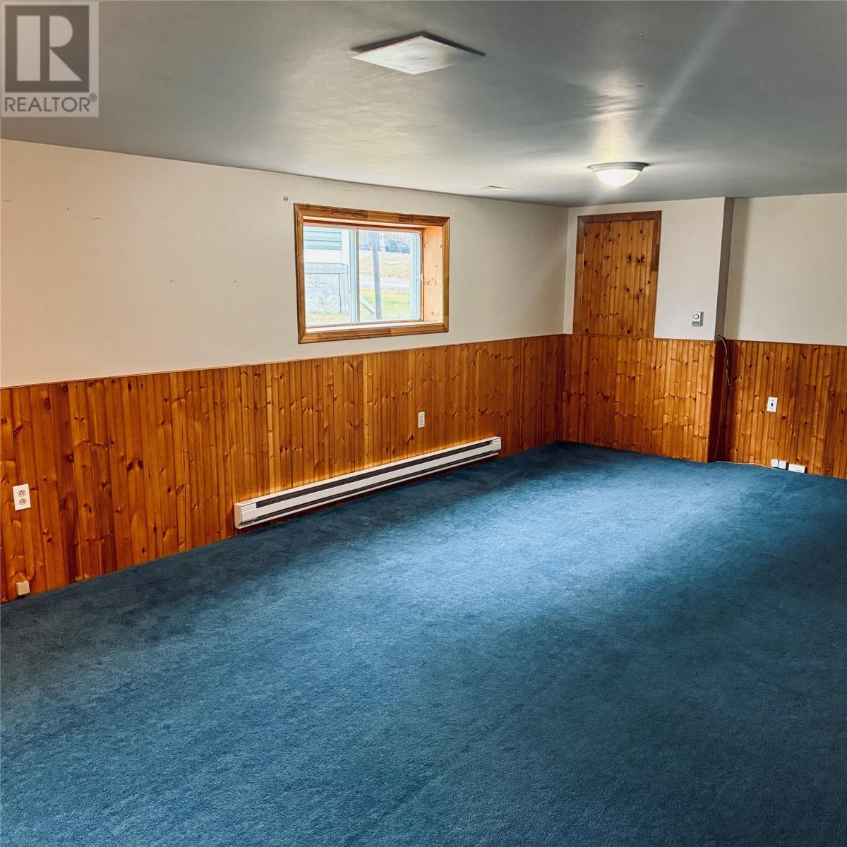 102 Main Street, Springdale, NL - Indoor Photo Showing Other Room