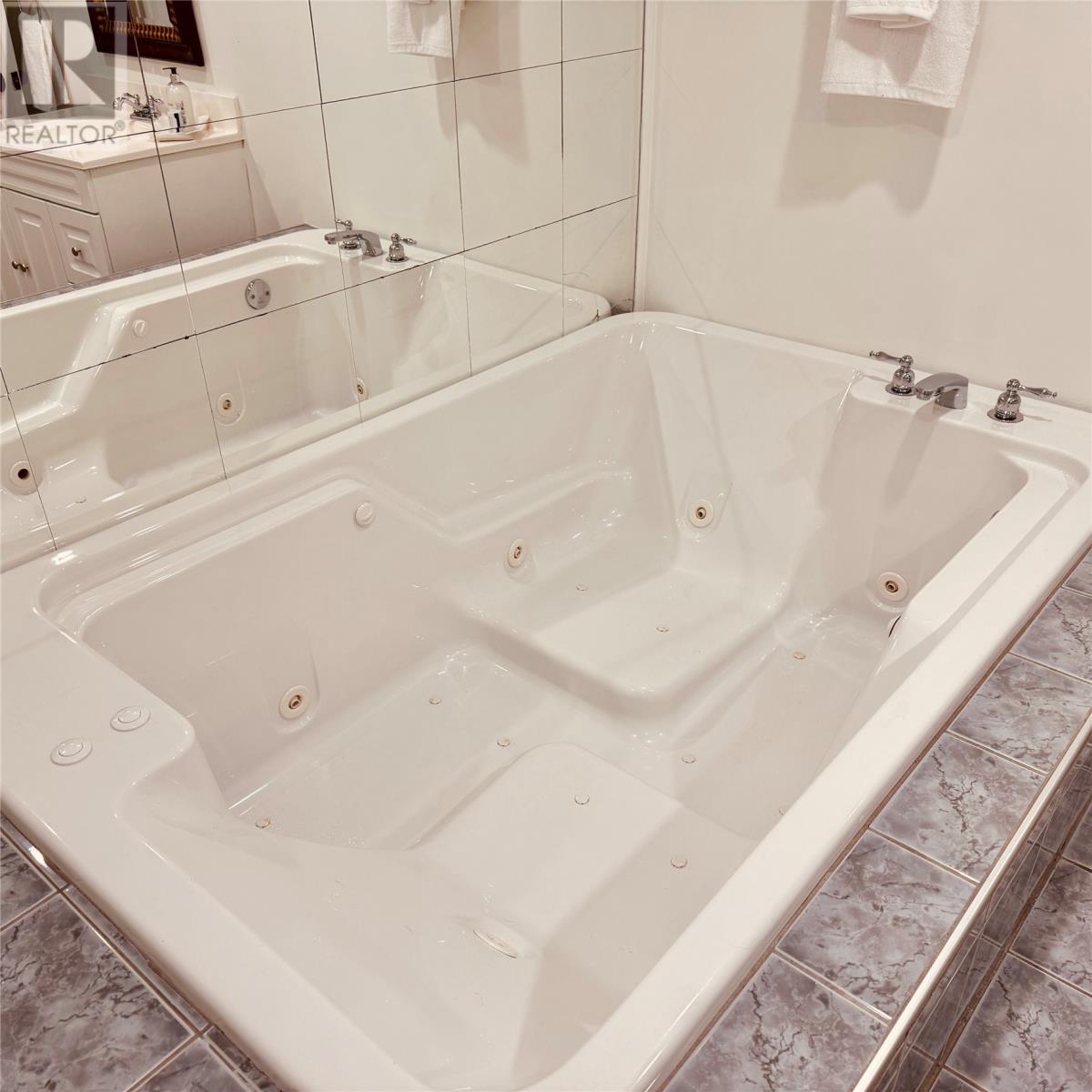 102 Main Street, Springdale, NL - Indoor Photo Showing Bathroom