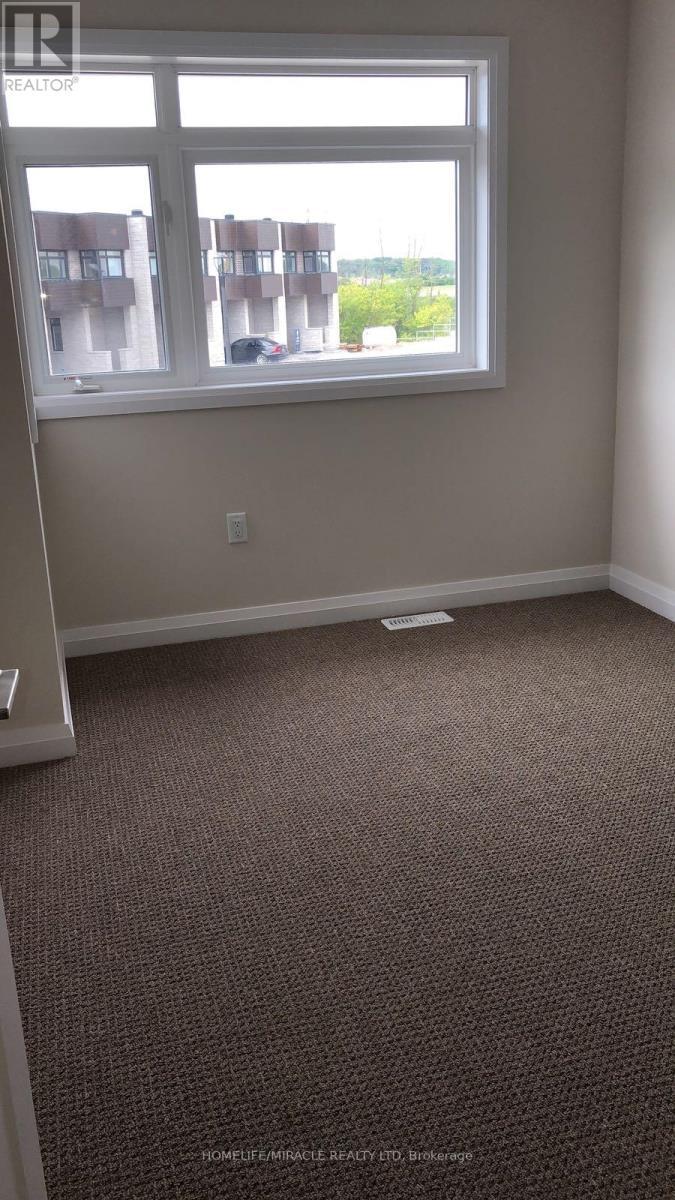 19 - 35 Midhurst Heights, Hamilton, ON - Indoor Photo Showing Other Room