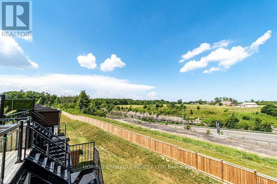 19 - 35 Midhurst Heights, Hamilton, ON - Outdoor With View