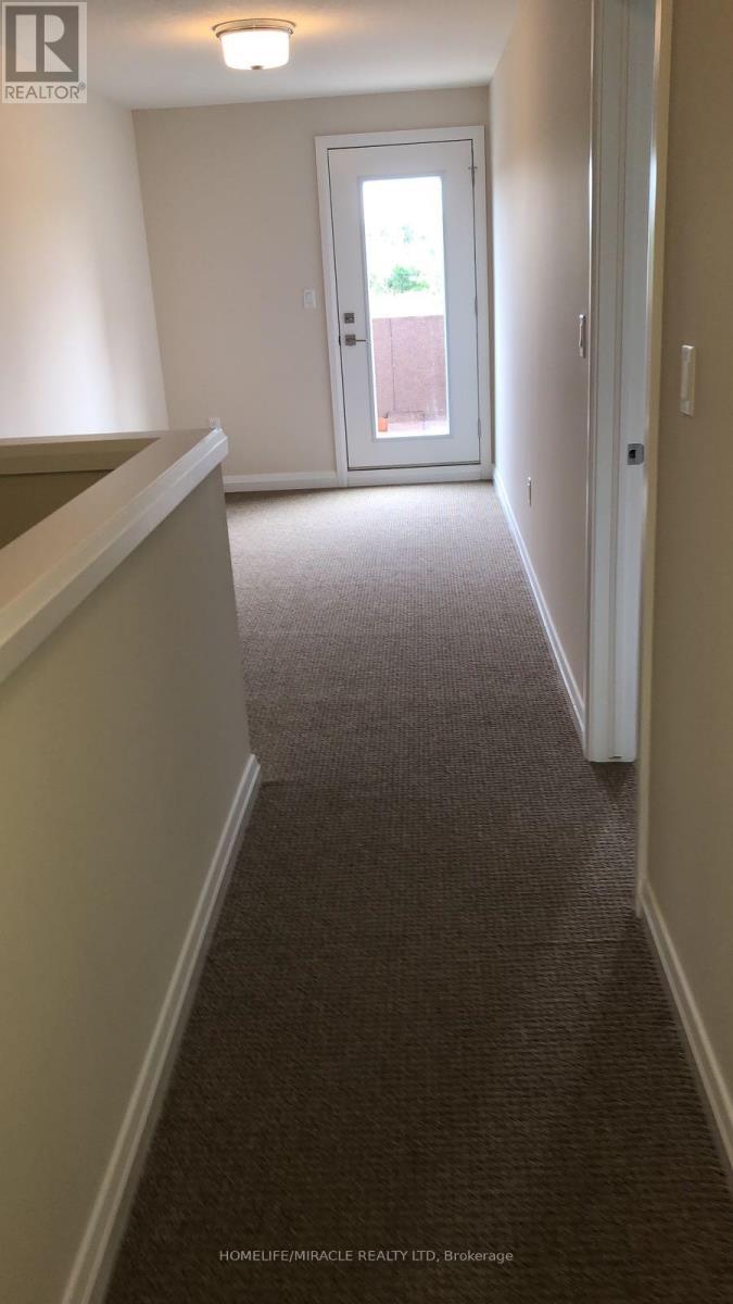 19 - 35 Midhurst Heights, Hamilton, ON - Indoor Photo Showing Other Room