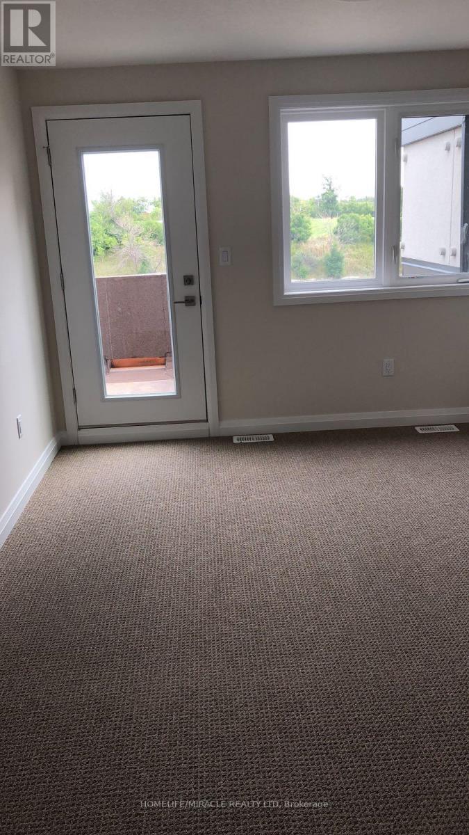 19 - 35 Midhurst Heights, Hamilton, ON - Indoor Photo Showing Other Room