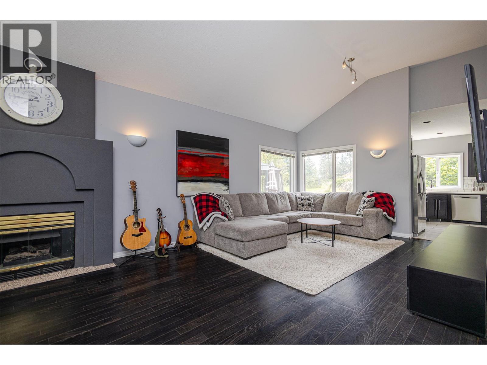 1791 Sprucegrove Court, Kelowna, BC - Indoor Photo Showing Living Room With Fireplace