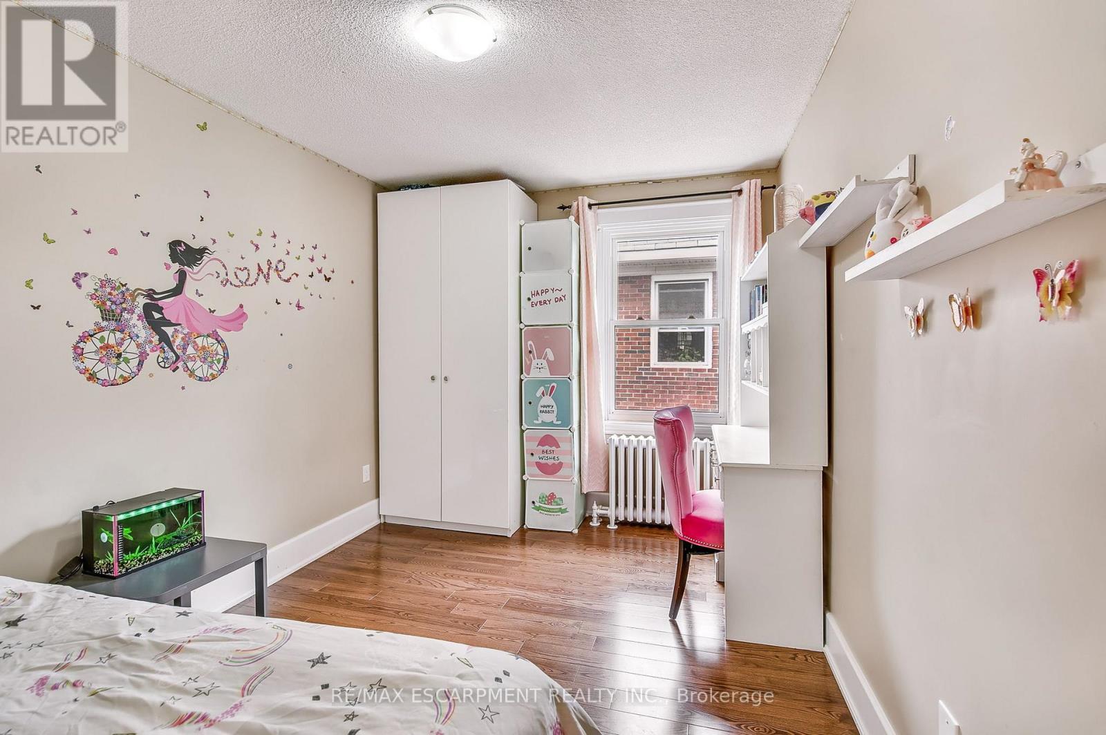 14 - 25 Mountwood Avenue, Hamilton, ON - Indoor Photo Showing Bedroom
