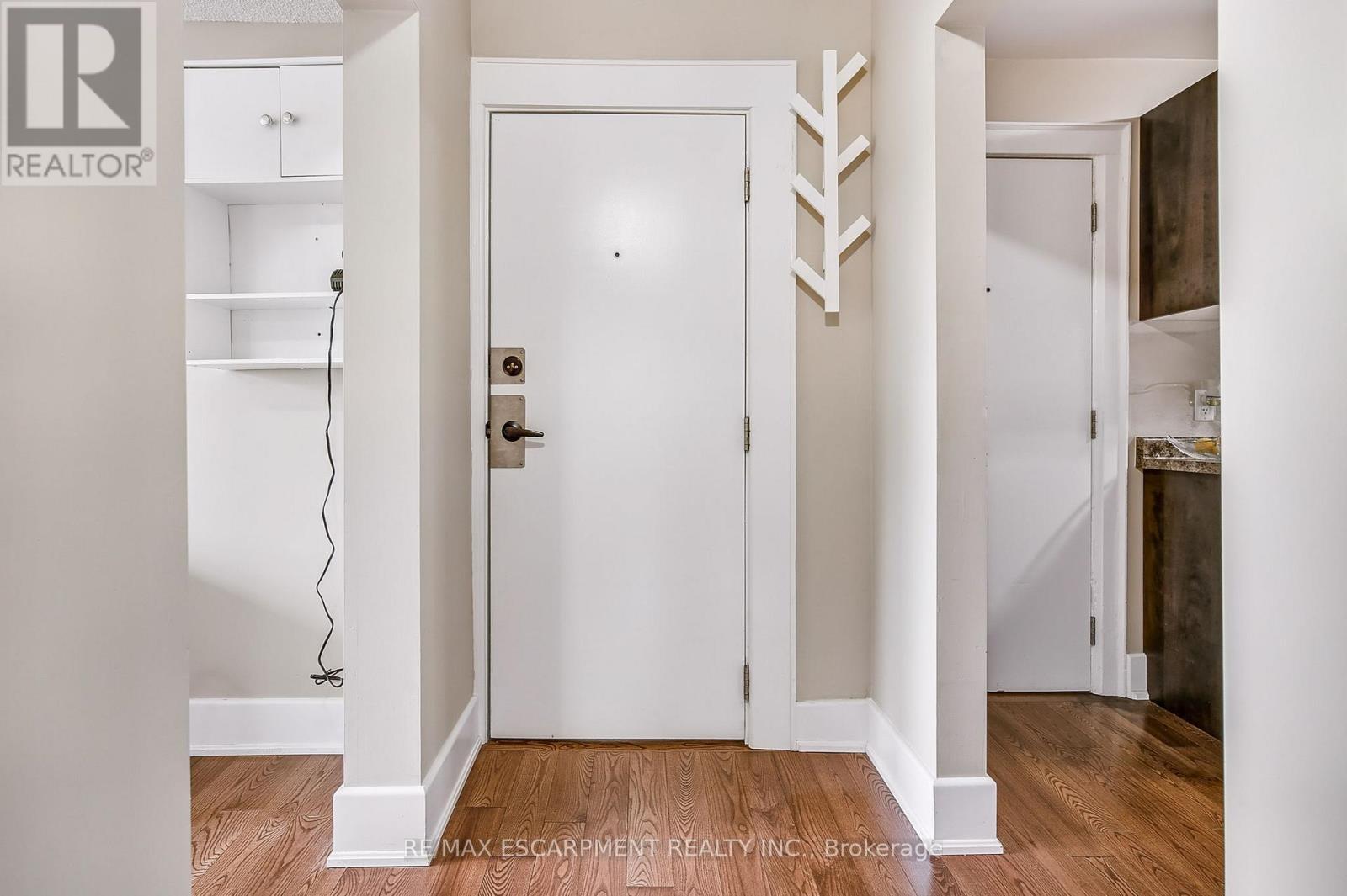 14 - 25 Mountwood Avenue, Hamilton, ON - Indoor Photo Showing Other Room