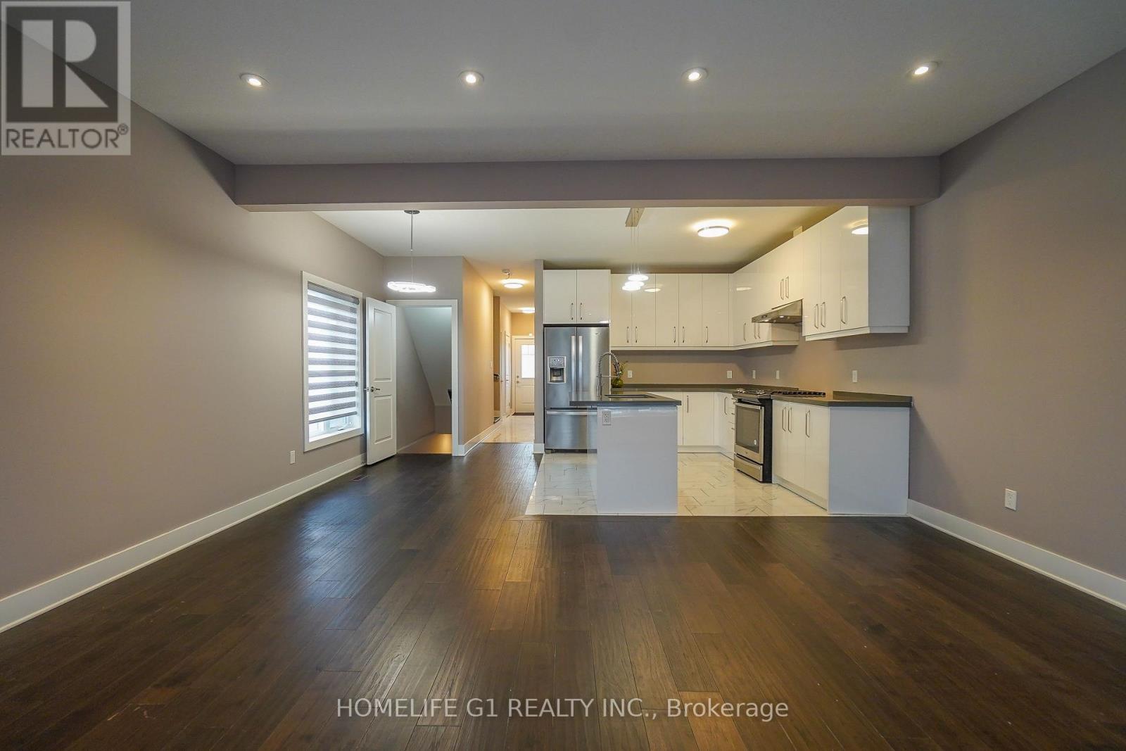 2621 Holbrook Drive, London South, ON - Indoor Photo Showing Kitchen