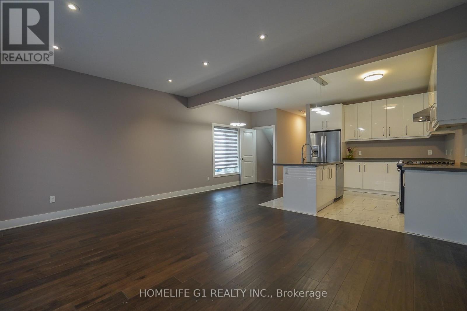 2621 Holbrook Drive, London South, ON - Indoor Photo Showing Kitchen
