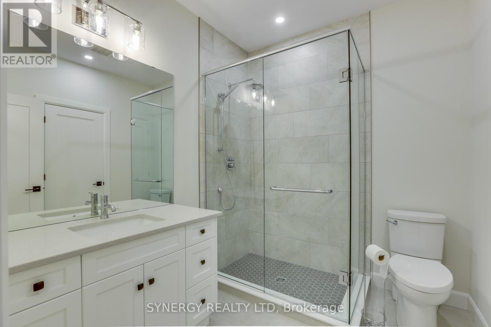 7 Haddon Lane, Strathroy-Caradoc (Nw), ON - Indoor Photo Showing Bathroom