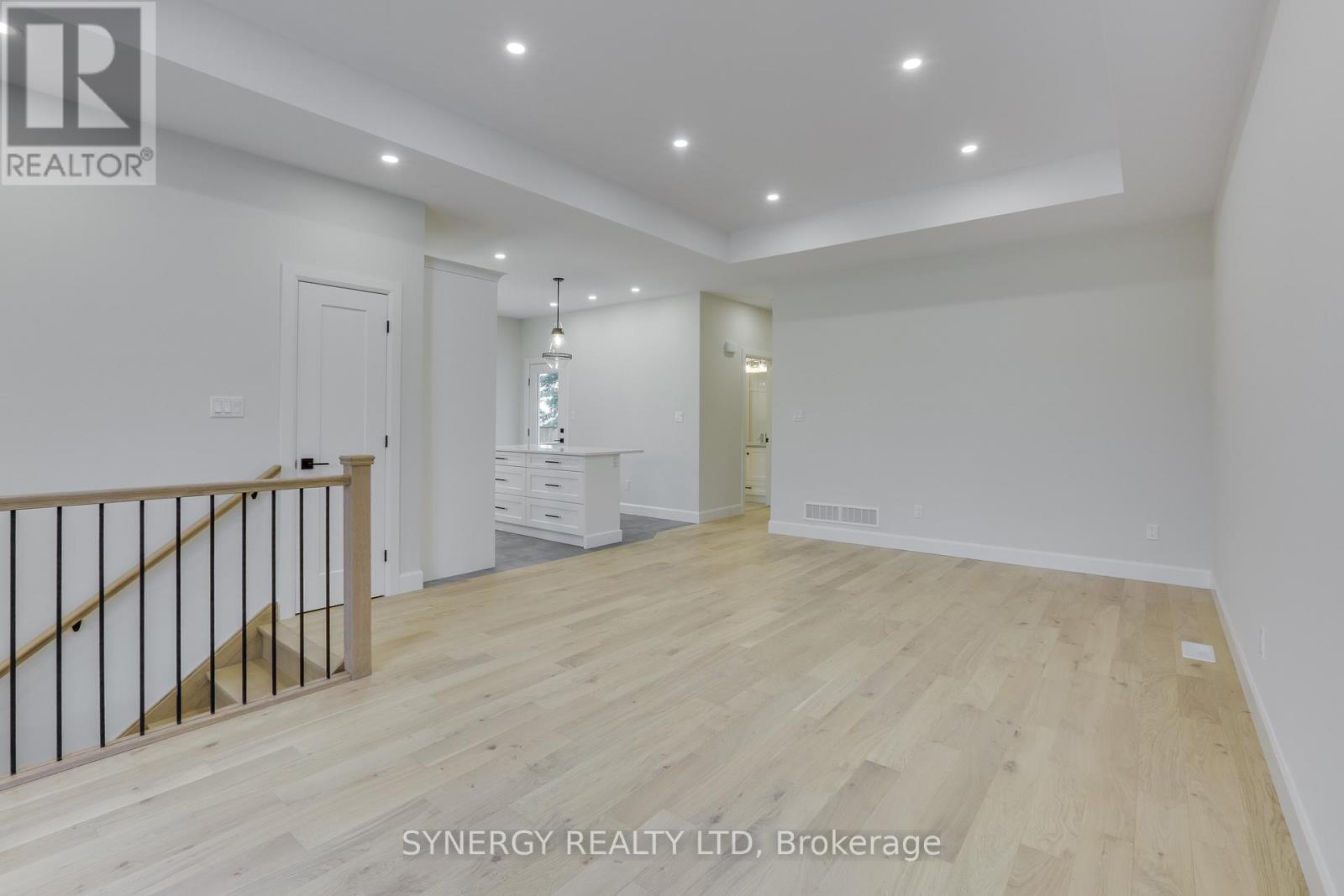 7 Haddon Lane, Strathroy-Caradoc (Nw), ON - Indoor Photo Showing Other Room