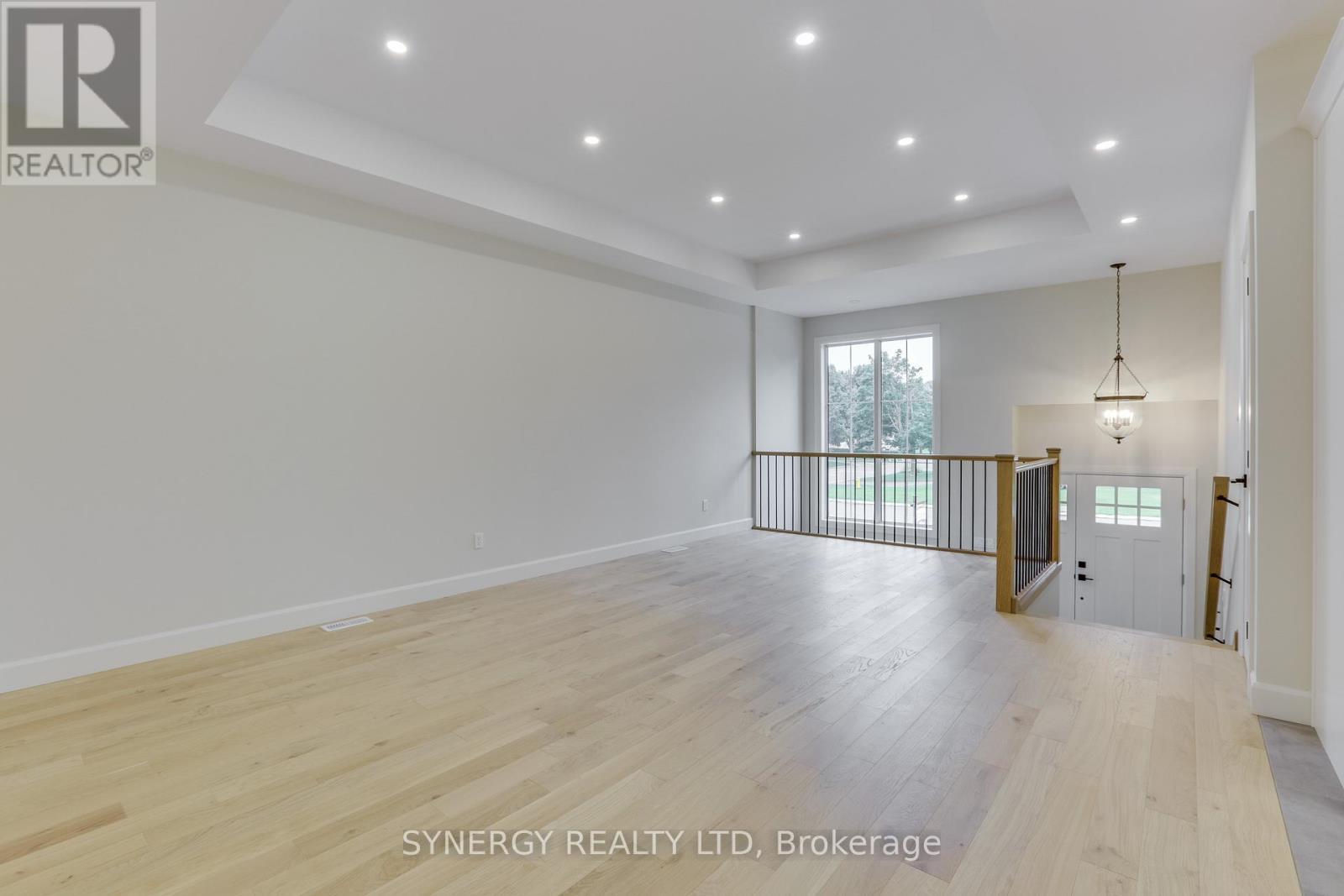 7 Haddon Lane, Strathroy-Caradoc (Nw), ON - Indoor Photo Showing Other Room