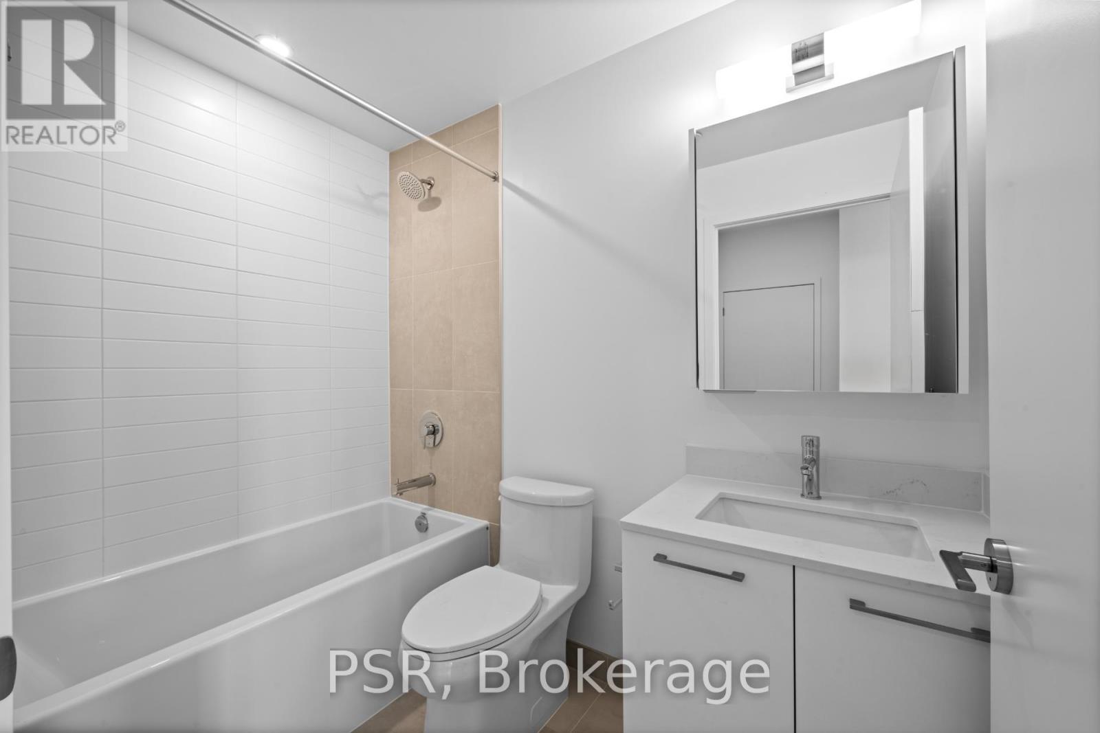 2209 - 101 Roehampton Avenue, Toronto, ON - Indoor Photo Showing Bathroom