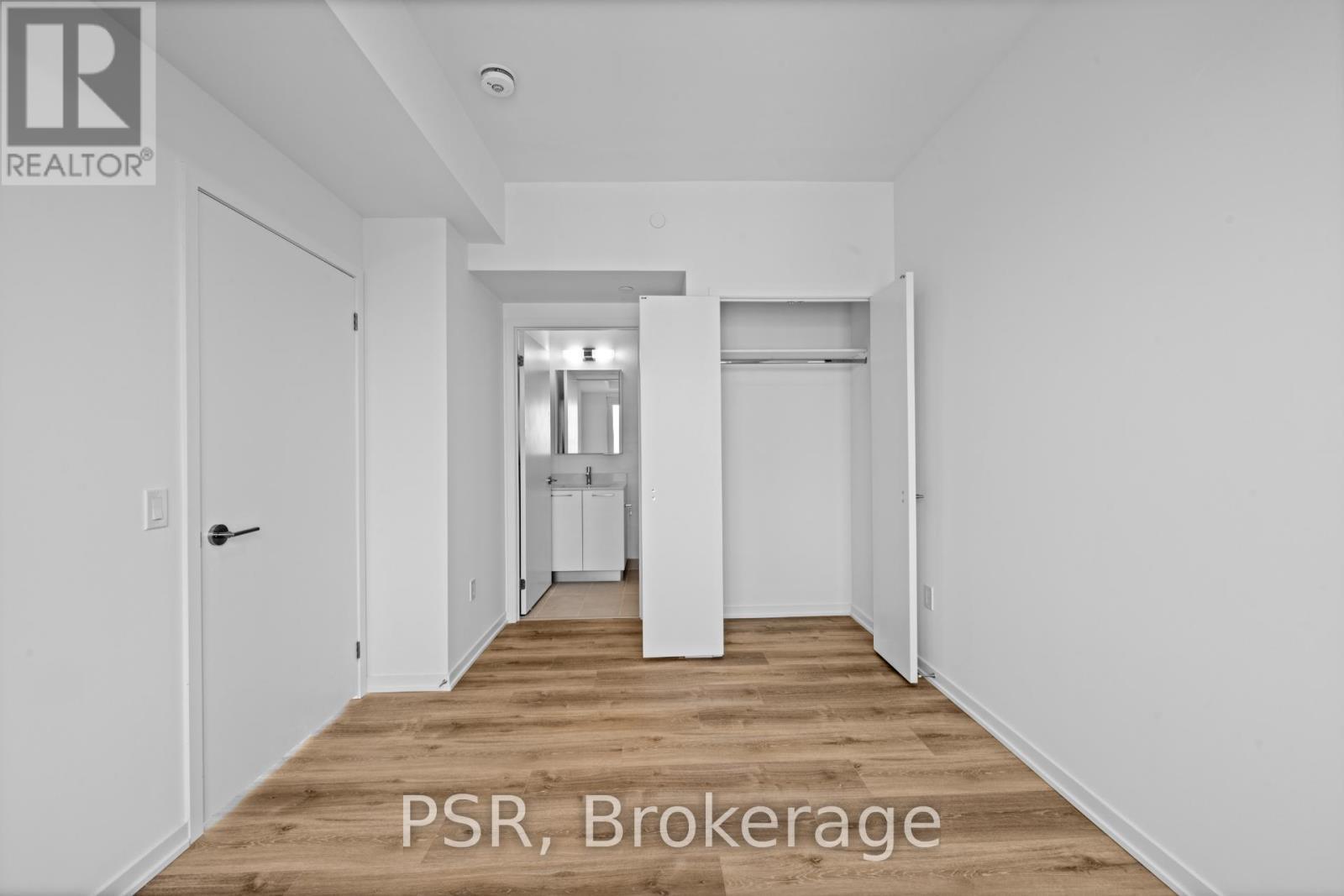 2209 - 101 Roehampton Avenue, Toronto, ON - Indoor Photo Showing Other Room