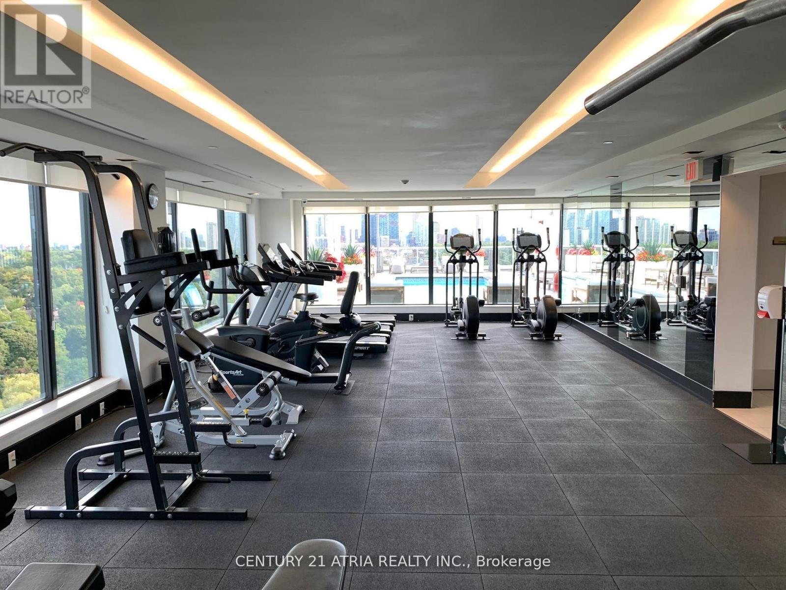 816 - 3018 Yonge Street, Toronto, ON - Indoor Photo Showing Gym Room