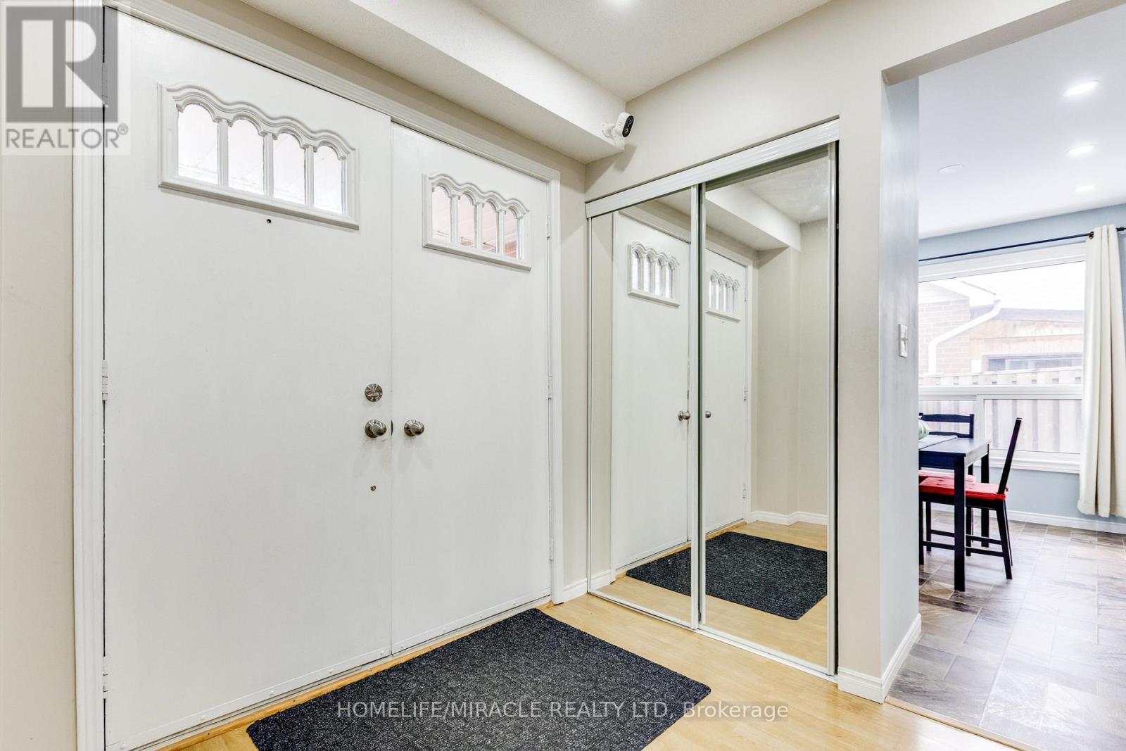 33 Mossgrove Court, Clarington, ON - Indoor Photo Showing Other Room