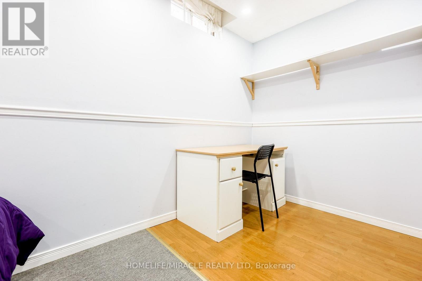 33 Mossgrove Court, Clarington, ON - Indoor