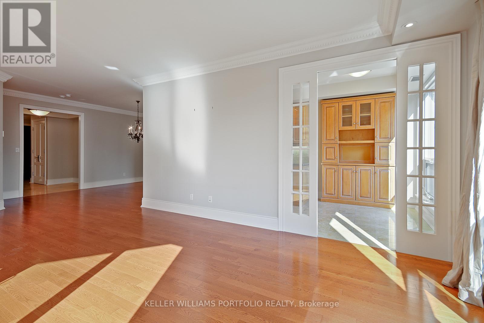 1003 - 10 Bellair Street, Toronto, ON - Indoor Photo Showing Other Room