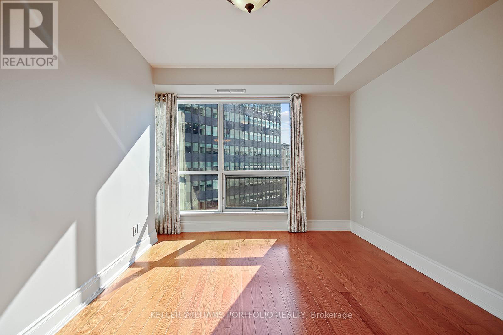 1003 - 10 Bellair Street, Toronto, ON - Indoor Photo Showing Other Room