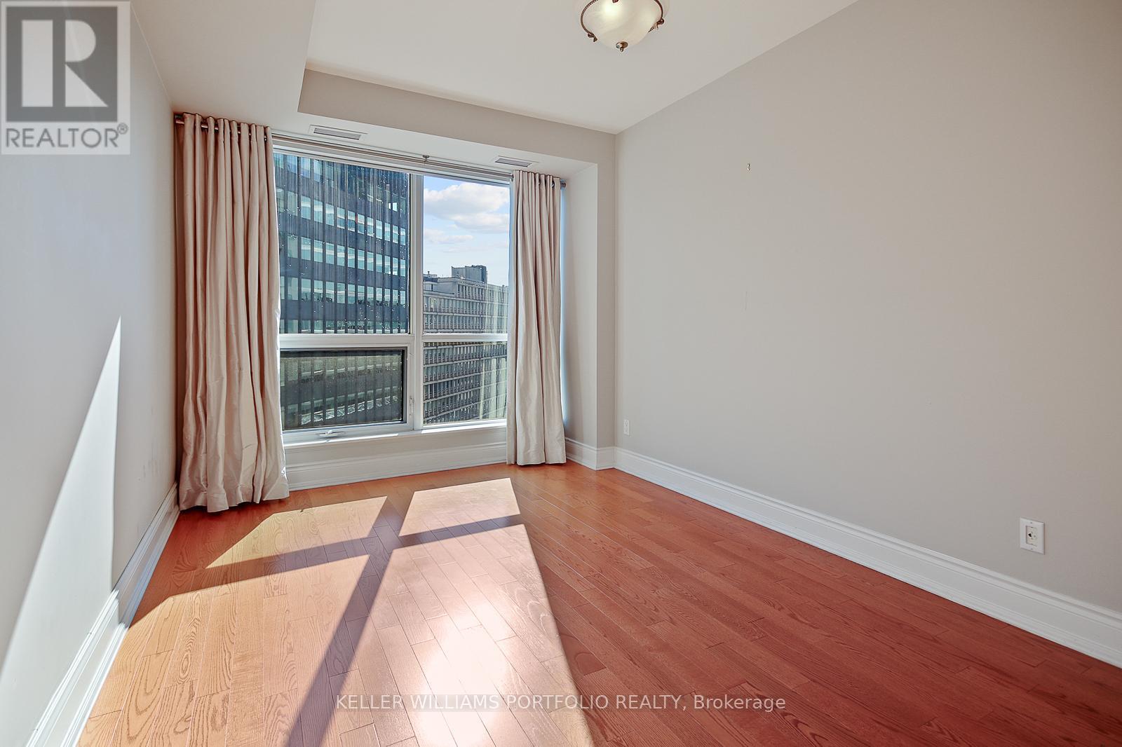 1003 - 10 Bellair Street, Toronto, ON - Indoor Photo Showing Other Room