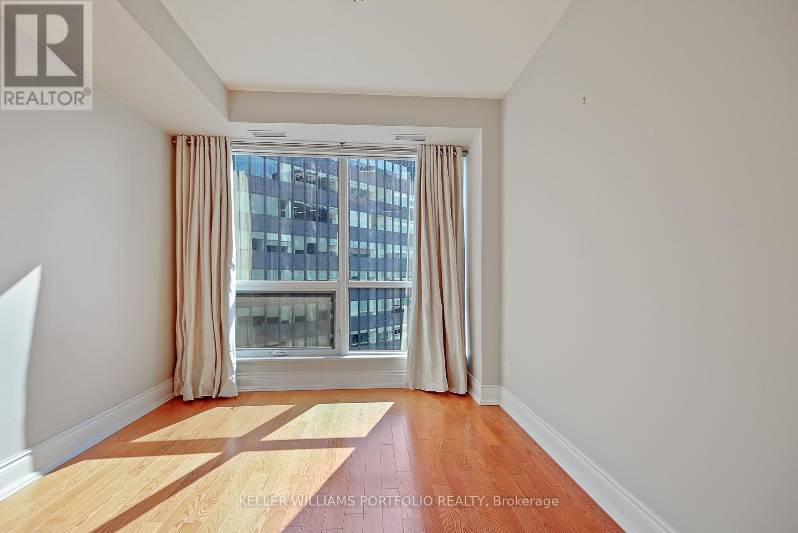 1003 - 10 Bellair Street, Toronto, ON - Indoor Photo Showing Other Room
