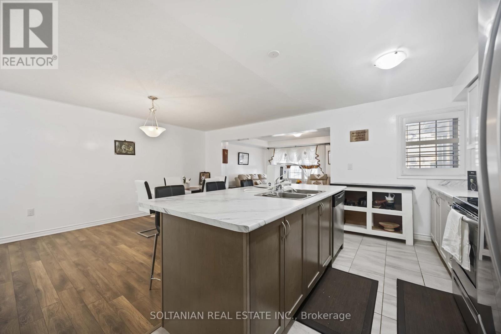 1103 Silk Street, Pickering, ON - Indoor Photo Showing Kitchen With Double Sink