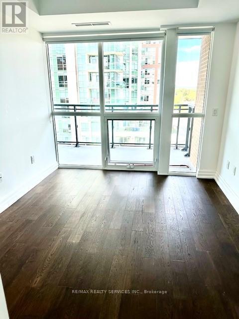 503 - 2060 Lakeshore Road, Burlington, ON - Indoor Photo Showing Other Room