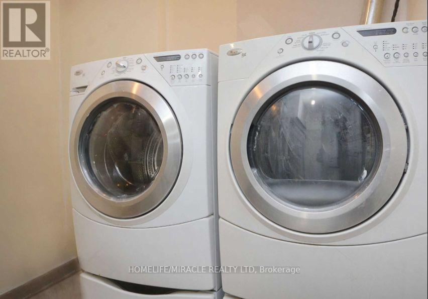 Bsmt - 833 Mays Crescent, Mississauga, ON - Indoor Photo Showing Laundry Room