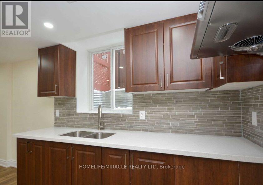 Bsmt - 833 Mays Crescent, Mississauga, ON - Indoor Photo Showing Kitchen With Double Sink With Upgraded Kitchen