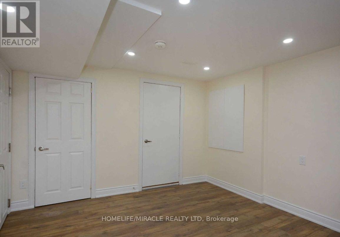 Bsmt - 833 Mays Crescent, Mississauga, ON - Indoor Photo Showing Other Room