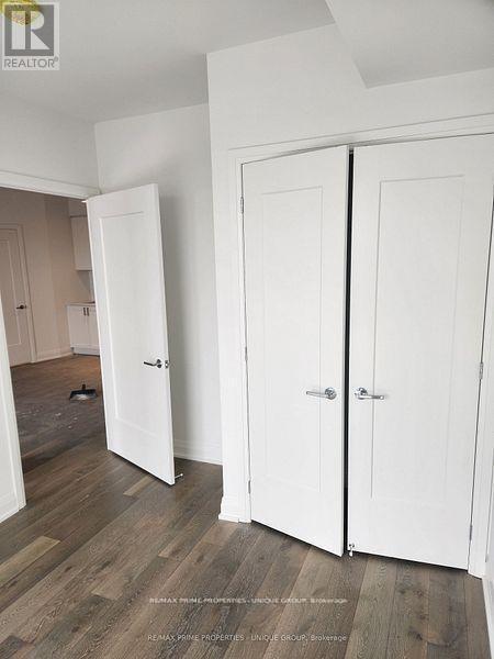 808 - 293 The Kingsway, Toronto, ON - Indoor Photo Showing Other Room