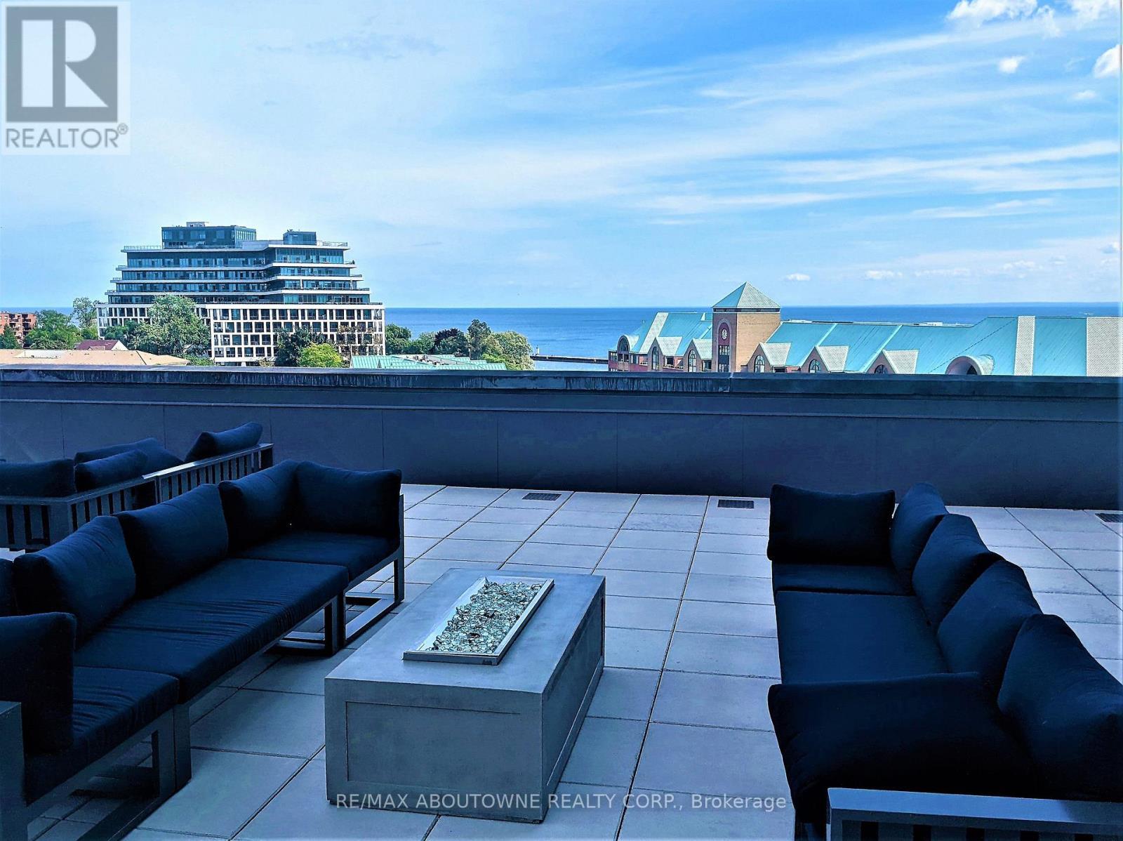 A0206 - 125 Bronte Road, Oakville, ON - Outdoor With Body Of Water