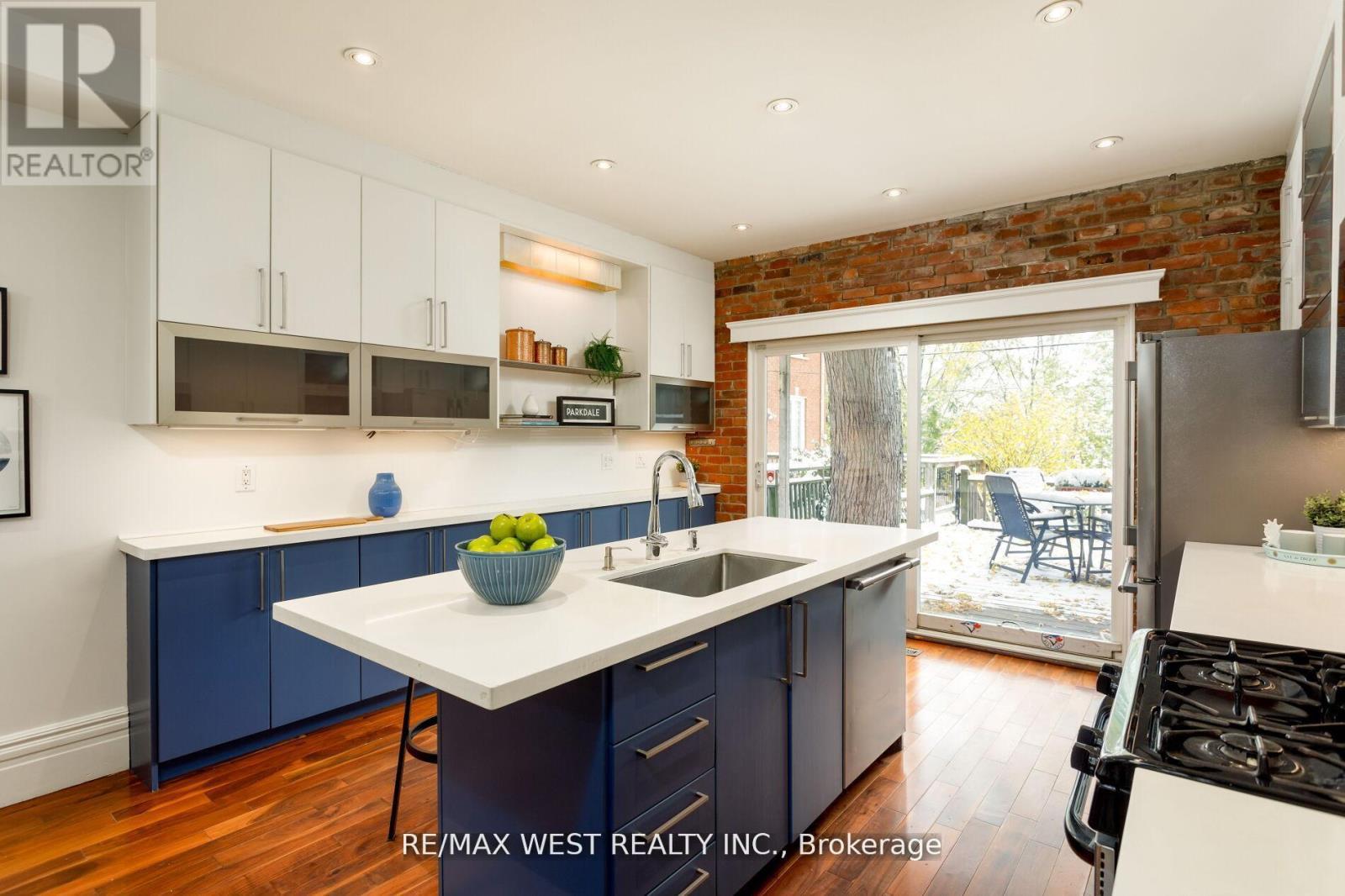 79 Springhurst Avenue, Toronto, ON - Indoor Photo Showing Kitchen