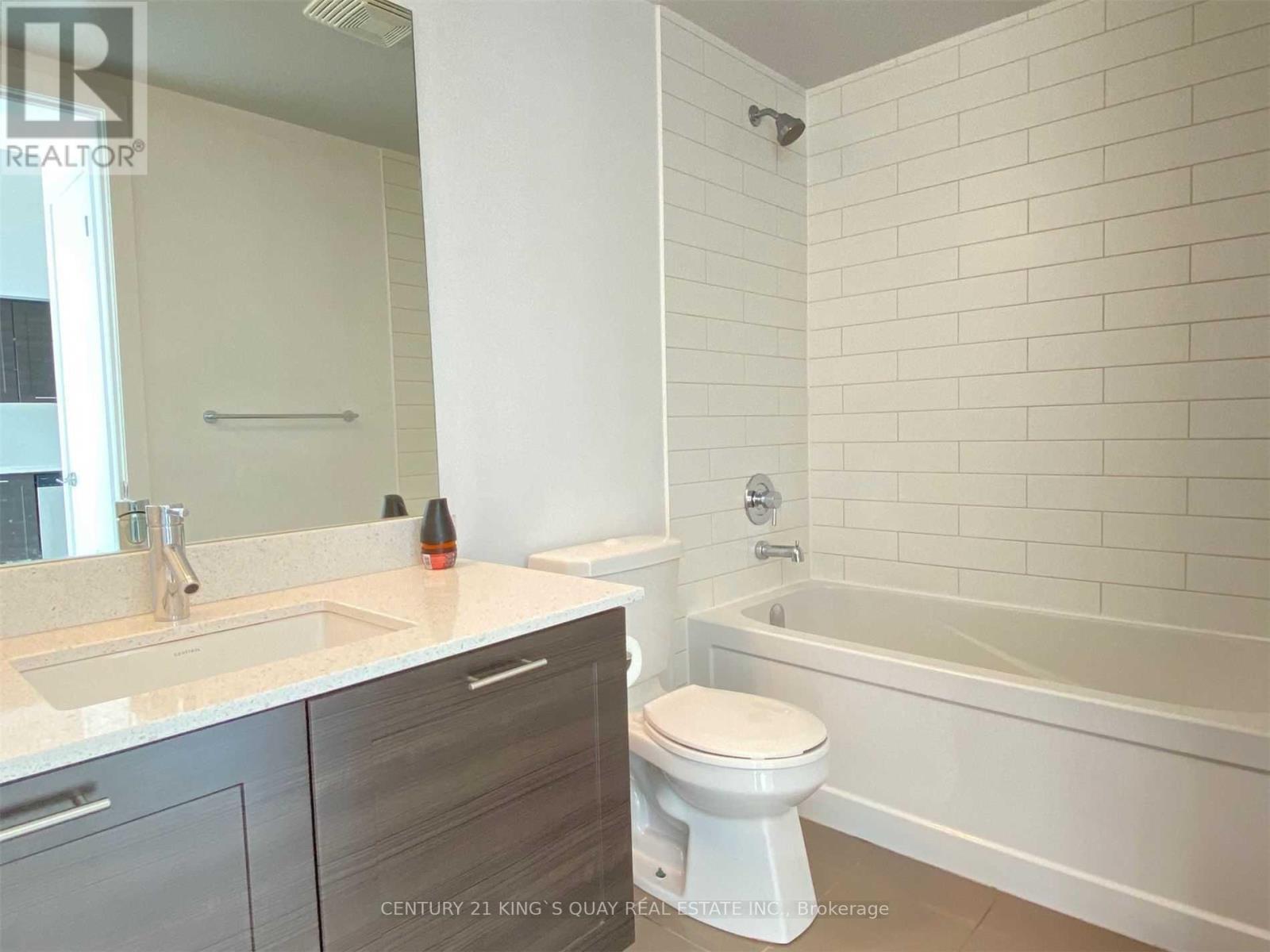1004 - 2212 Lake Shore Boulevard W, Toronto, ON - Indoor Photo Showing Bathroom