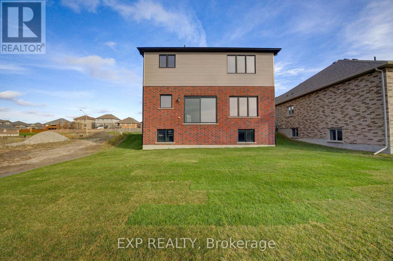 179 Applewood Street, Blandford-Blenheim, ON - Outdoor