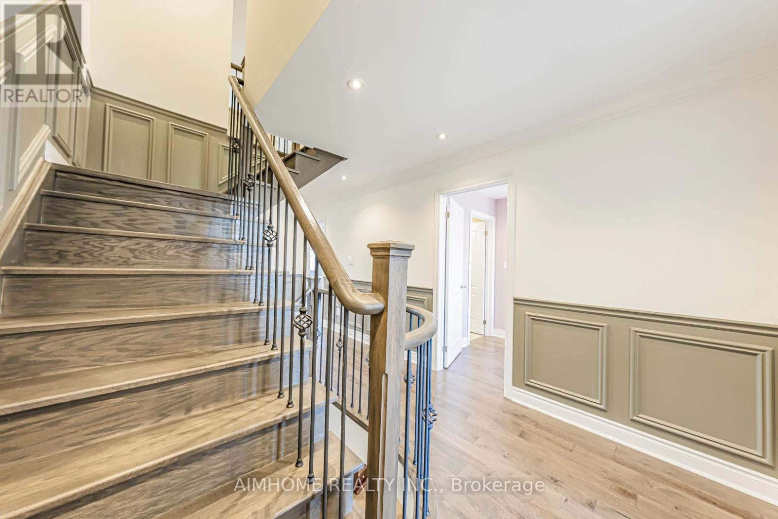 986 Wilbur Pipher Circle, Newmarket, ON