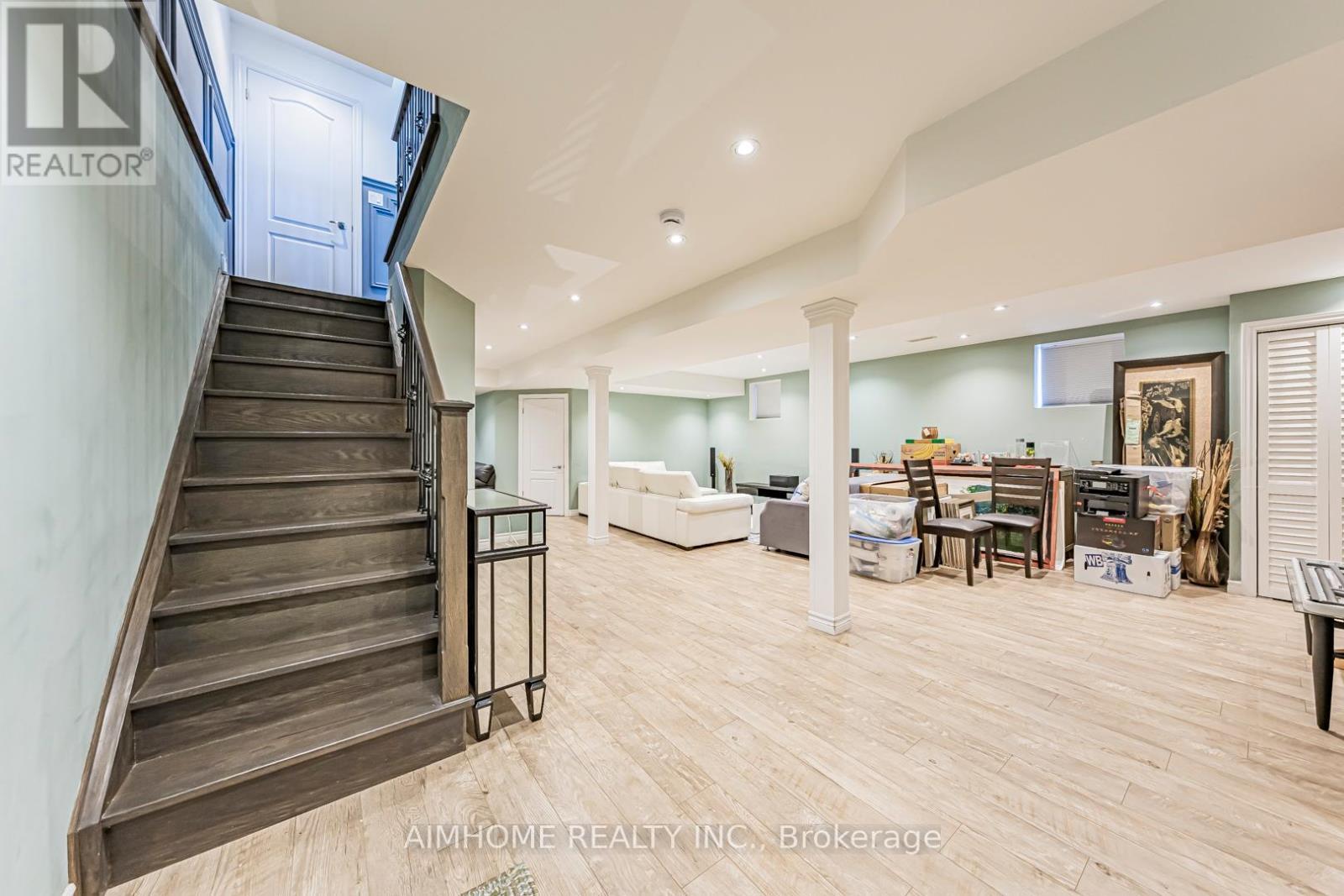 986 Wilbur Pipher Circle, Newmarket, ON