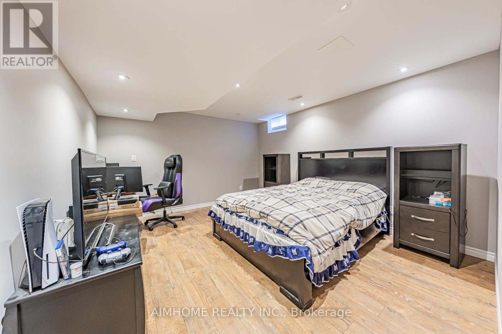 986 Wilbur Pipher Circle, Newmarket, ON