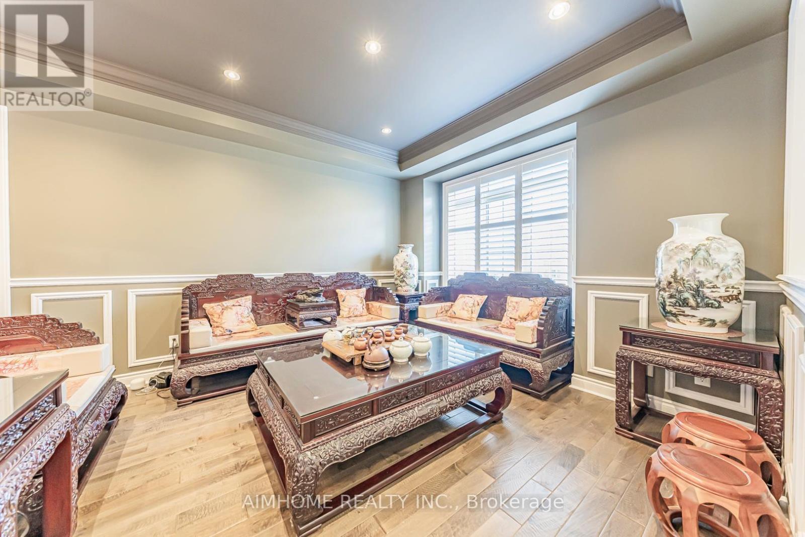 986 Wilbur Pipher Circle, Newmarket, ON