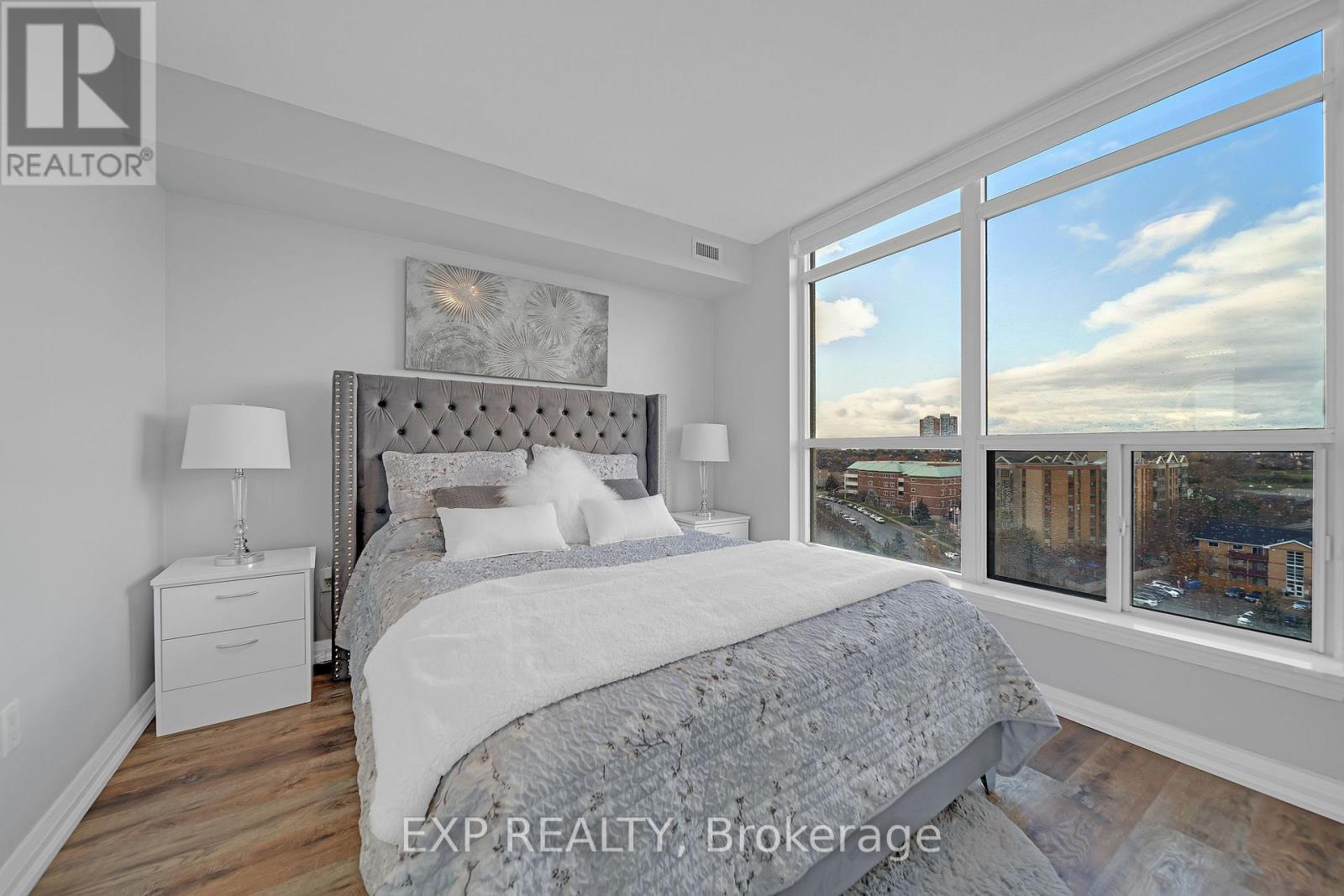 1009 - 220 Forum Drive, Mississauga, ON - Indoor Photo Showing Bedroom