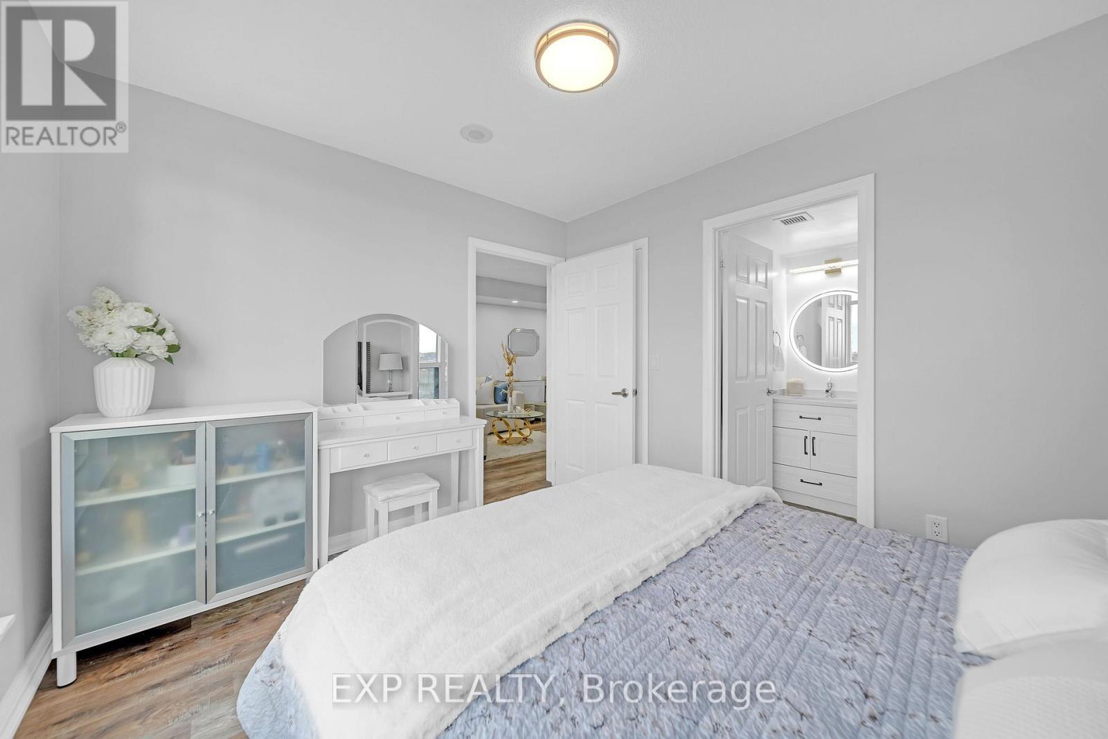 1009 - 220 Forum Drive, Mississauga, ON - Indoor Photo Showing Bedroom