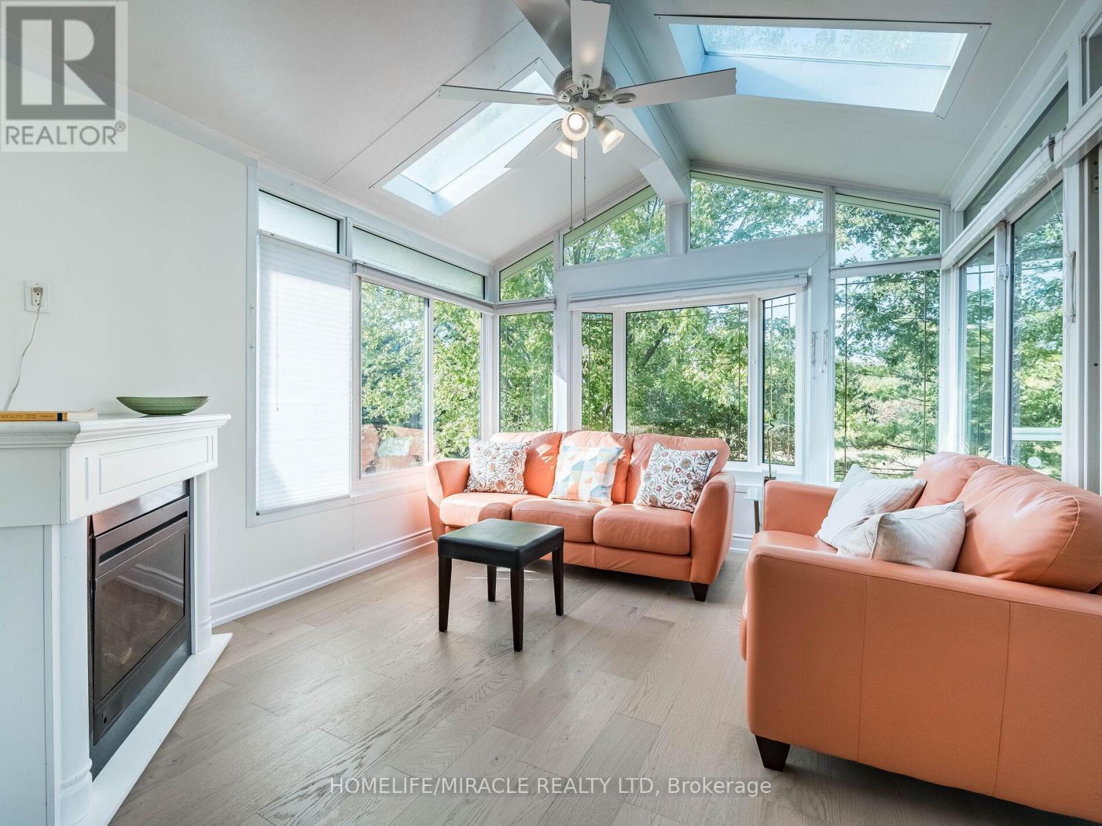 678 Salzburg Drive, Waterloo, ON - Indoor Photo Showing Living Room With Fireplace