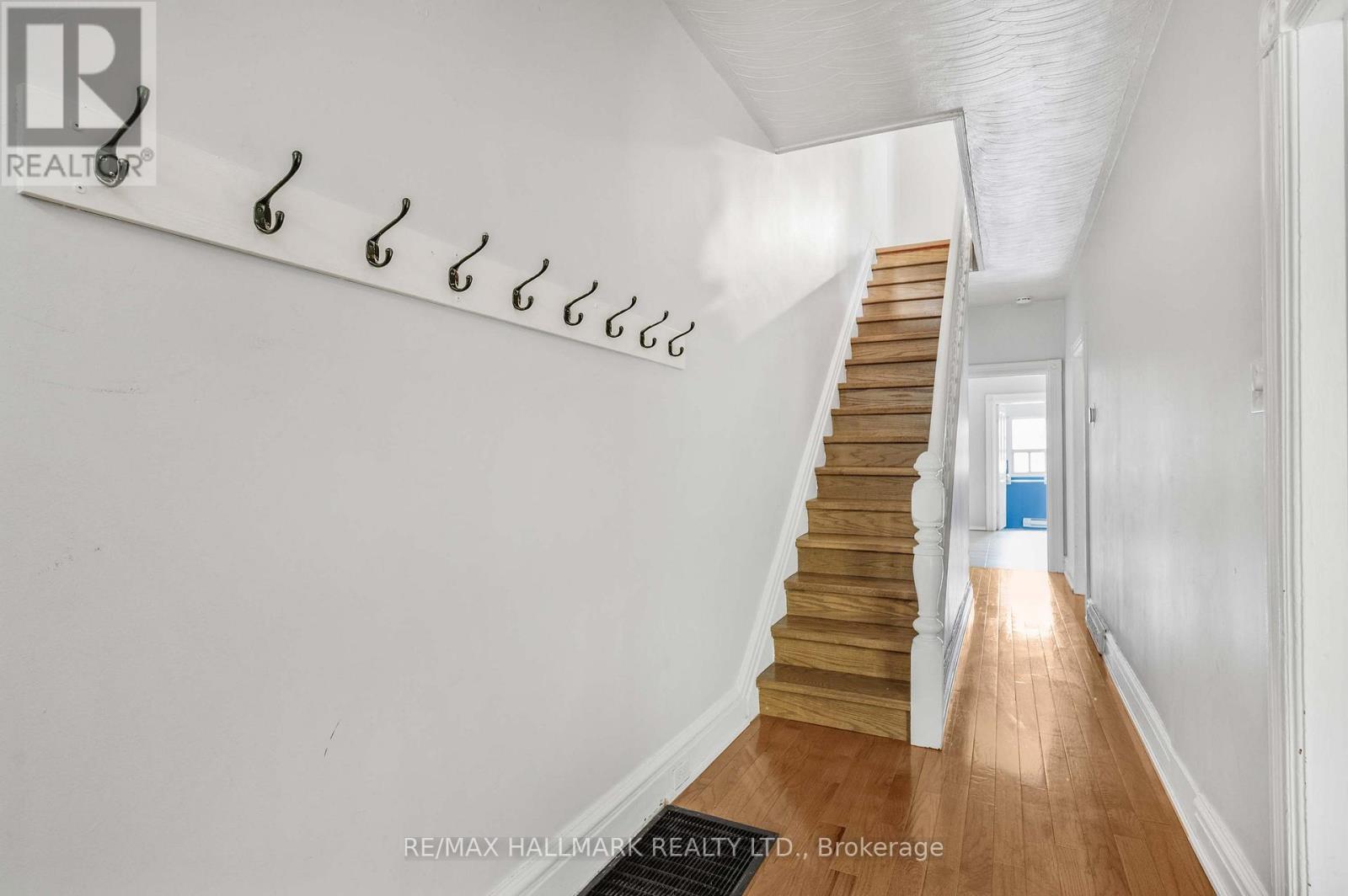 112 Wells Street, Toronto, ON - Indoor Photo Showing Other Room