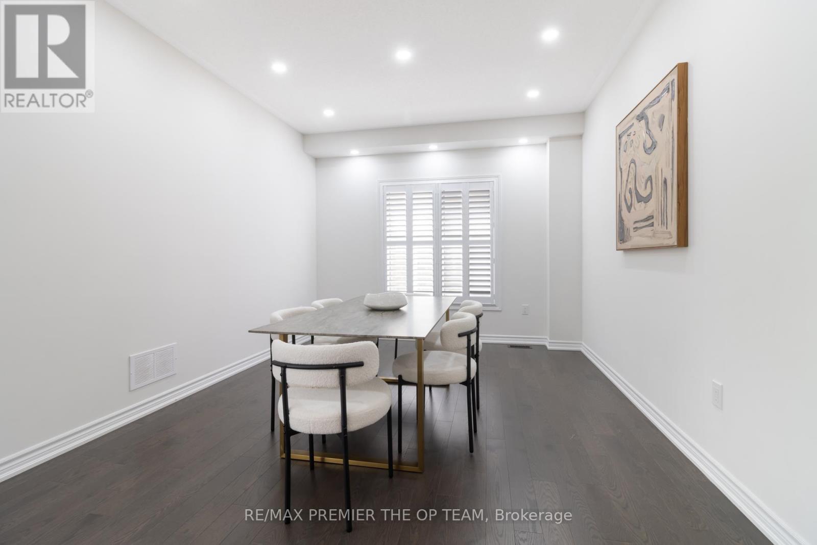 1941 Don White Court, Oshawa, ON - Indoor Photo Showing Dining Room